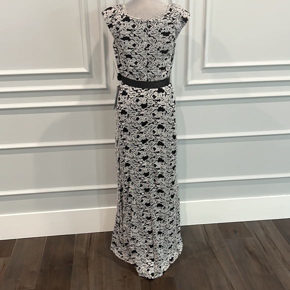 Brand New Gorgeous R&M Richards Evening Gown - Picture 6 of 12